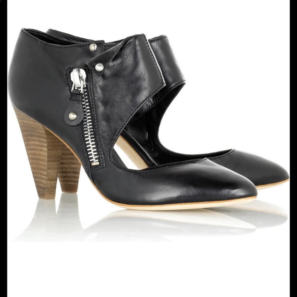Belle Black Leather Pumps by Sigerson Morrison. Size 7.5
